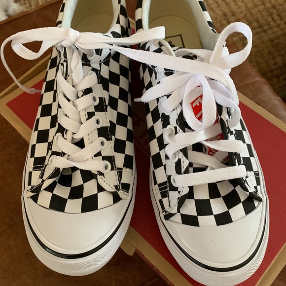 Vans Shoes - New Vans platform sneakers 9